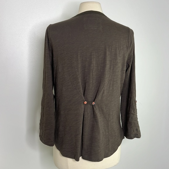 Anthropologie Gray Postmark Roll-tab Long Sleeve Tee Shirt, size large - Picture 4 of 11